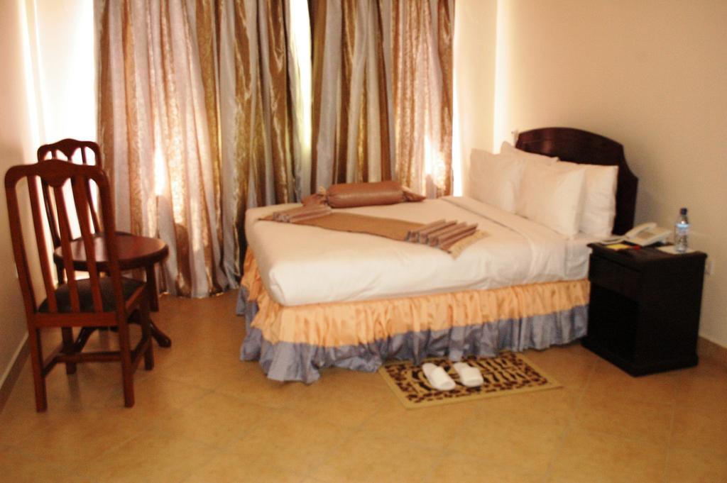 Grace Land Hotel Arusha Chambre photo